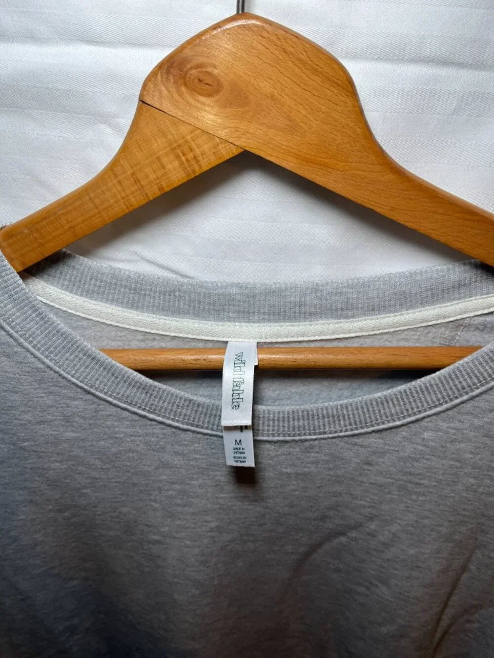 Wild Fable Gray Long Sleeve Top Medium - Picture 3 of 3